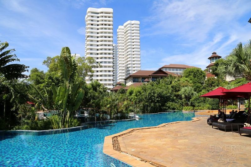 Pattaya--Intercontinental Pattaya Resort Pools (5).JPG