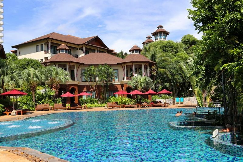 Pattaya--Intercontinental Pattaya Resort Pools (7).JPG