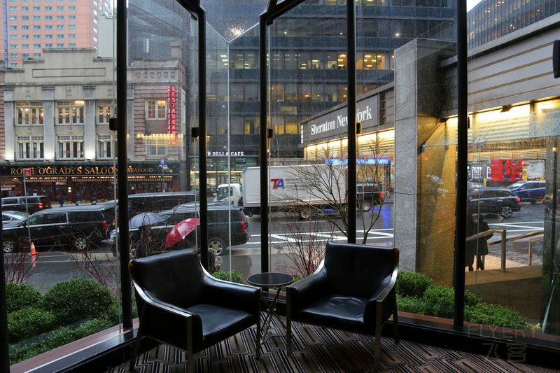New York--Sheraton New York Times Square Hotel Club Lounge (1).JPG