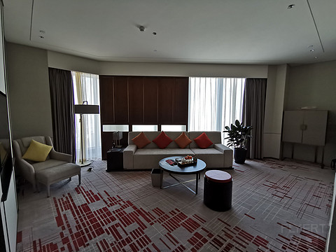 惠州佳兆业铂尔曼酒店-行政天际套房 Pullman Huizhou Kaisa