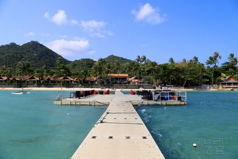 Koh Samui--Le Meridien Koh Samui Resort and Spa Beach Area (14).JPG
