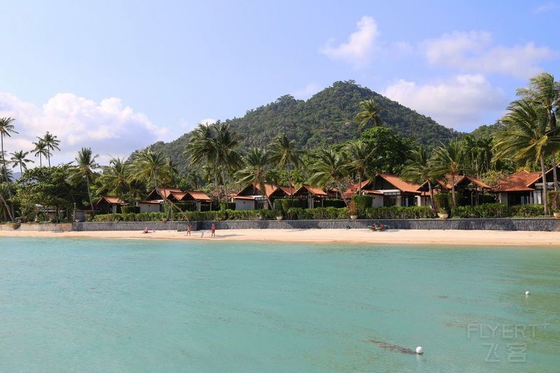 Koh Samui--Le Meridien Koh Samui Resort and Spa Beach Area (18).JPG