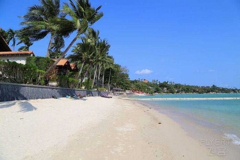 Koh Samui--Le Meridien Koh Samui Resort and Spa Beach Area (3).JPG