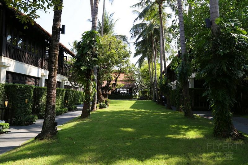 Koh Samui--Le Meridien Koh Samui Resort and Spa Courtyard (1).JPG