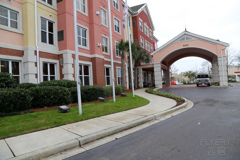 Residence Inn By Marriott Charleston Airport Entrance.JPG