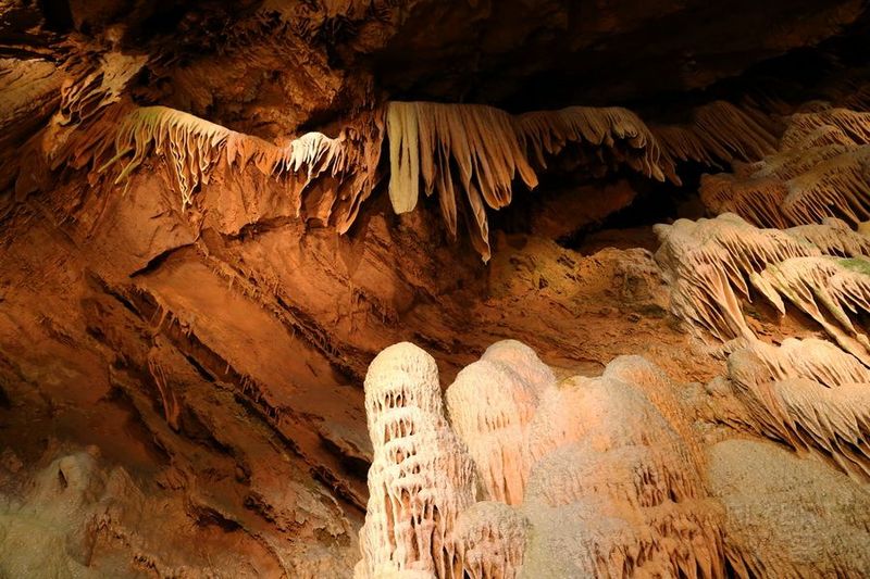 Virginia--Shenandoah Cavern (31).JPG