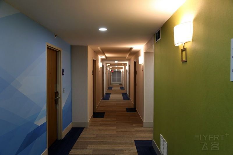 Virginia--Holiday Inn Express Norfolk Chesapeake Hallway.JPG