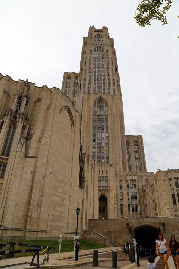 Pittsburgh--University of Pittsburgh Cathedral of Learning (1).JPG