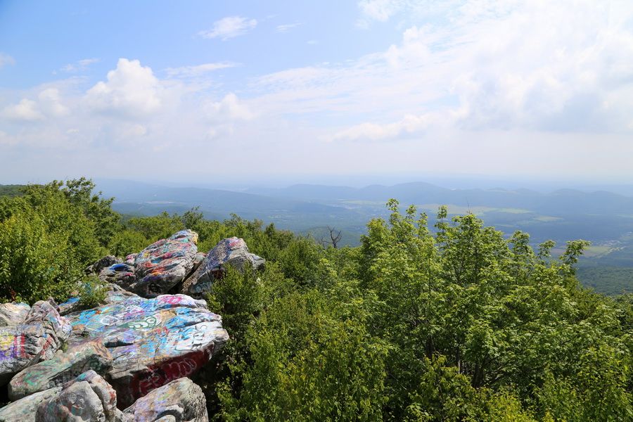 ݣɭסջ   ĩСSeneca RockDans Mountains
