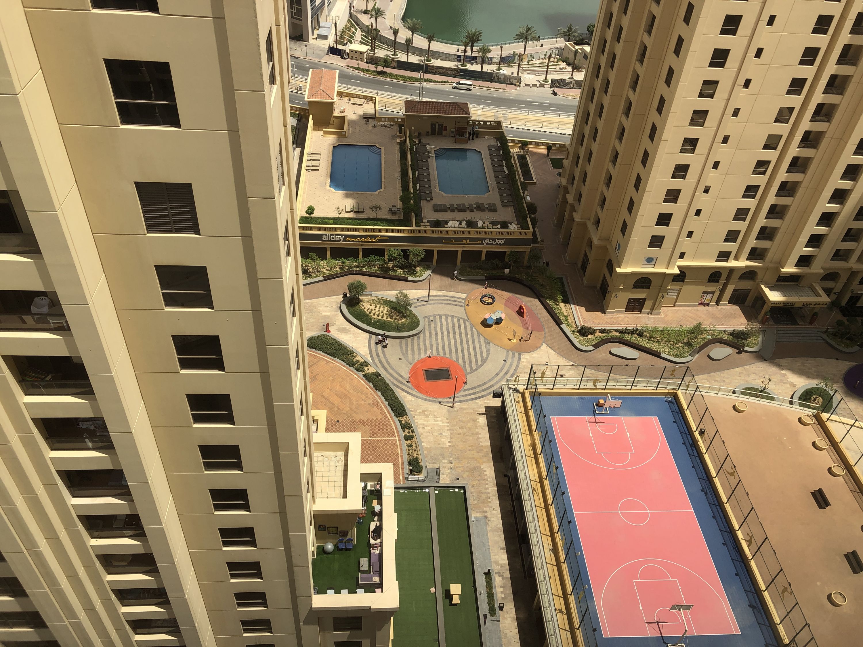 Hilton Dubai The Walk