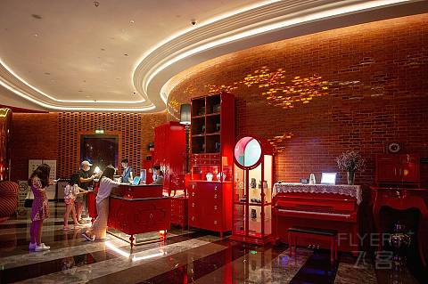 #飞客11周年#比夜店更酷炫，比酒店更新潮，上海虹桥英迪格成商务区里的另类