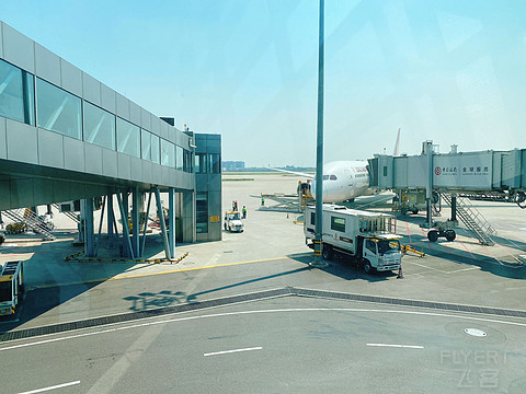 789飞西安了？HO1192 XIY-PVG 西安咸阳-上海浦东 商务简报