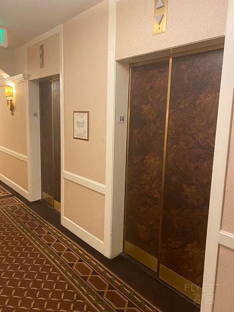 21pics/年初旧金山洲际Mark Hopkins单卧套房入住