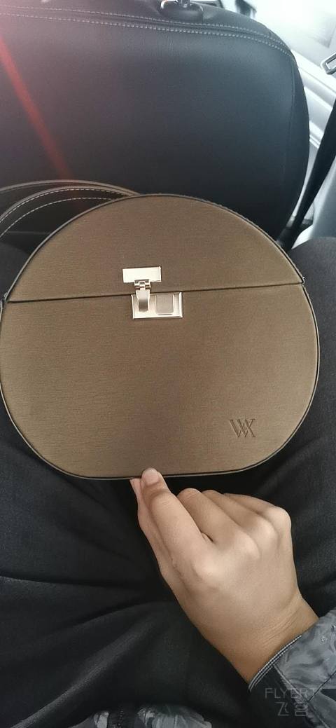 北京华尔道夫“华月”月饼套装拔草