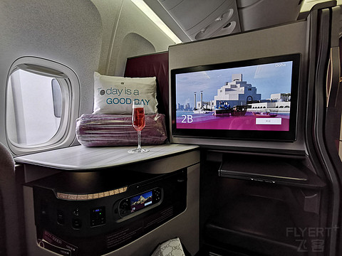 【板蓝根出品】卡塔尔航空 AMS-DOH 可以睡双人床的全球最佳商务舱 #金秋畅游#