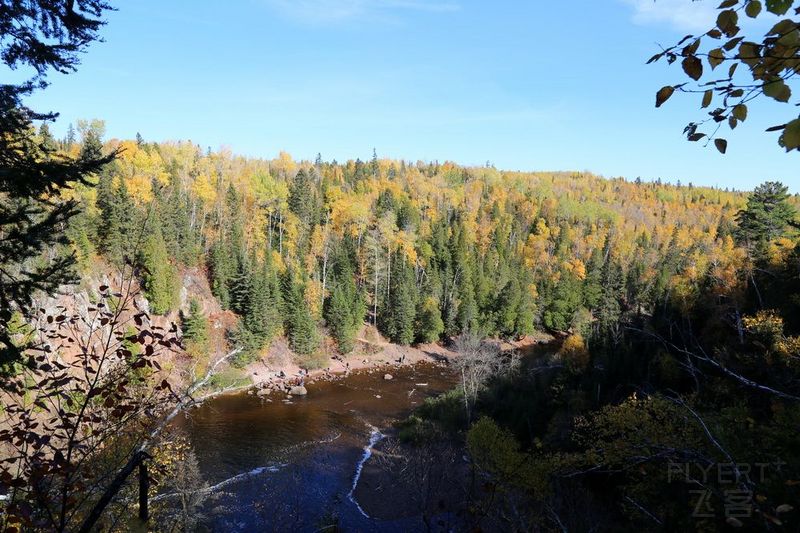 Minnesota--Tettegouche State Park--High Fall (2).JPG