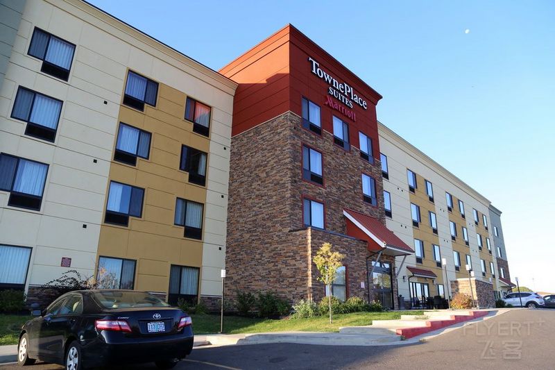 North Dakota--Dickinson--TownePlace Suites by Marriott Dickinson (1).JPG