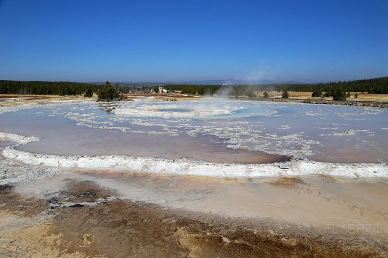 Wyoming--Yellowstone National Park--Firehole Lake Drive (3).JPG