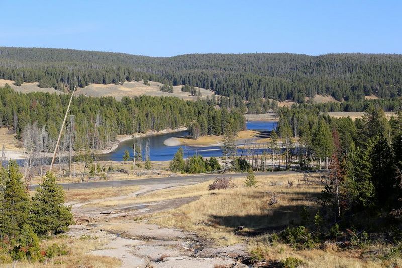 Wyoming--Yellowstone National Park--Hayden Valley (2).JPG