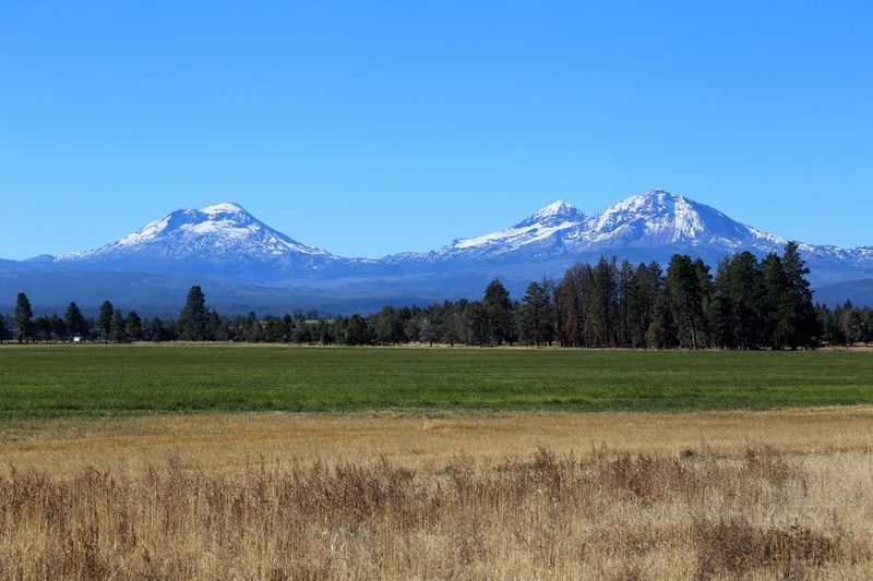 Oregon--Cascade Lake National Scenic Byway (2).JPG