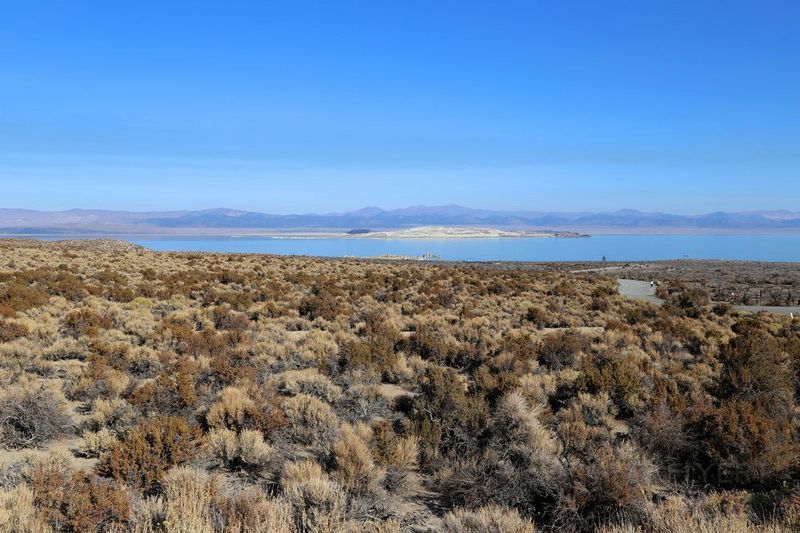 California--Mono Lake (1).JPG