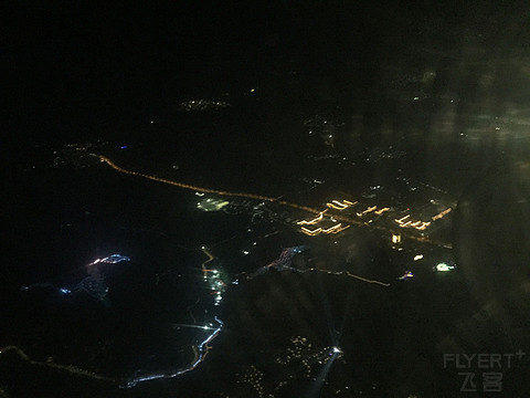 #金秋畅游#CA1616！延吉飞北京：万尺的黄昏与黑夜，首都机场免费住宿