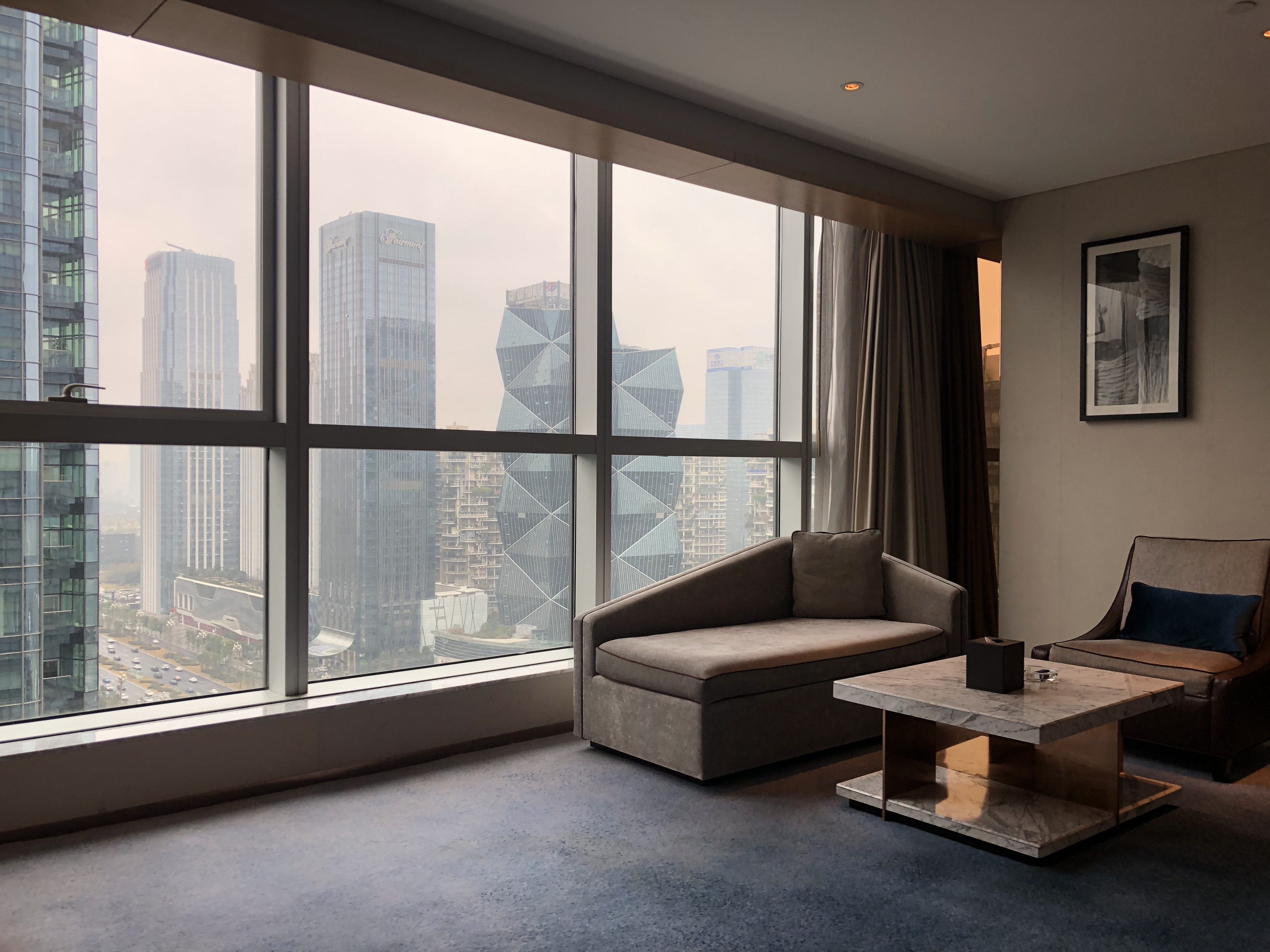 úõһKing Executive Studio Ϊʲô߷һƵ˵Ǿۣ¶λϣ콢Ʒ.