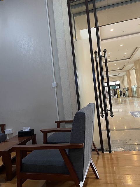 汉口火车站一层休息室报告 汉口火车站一层休息室报告