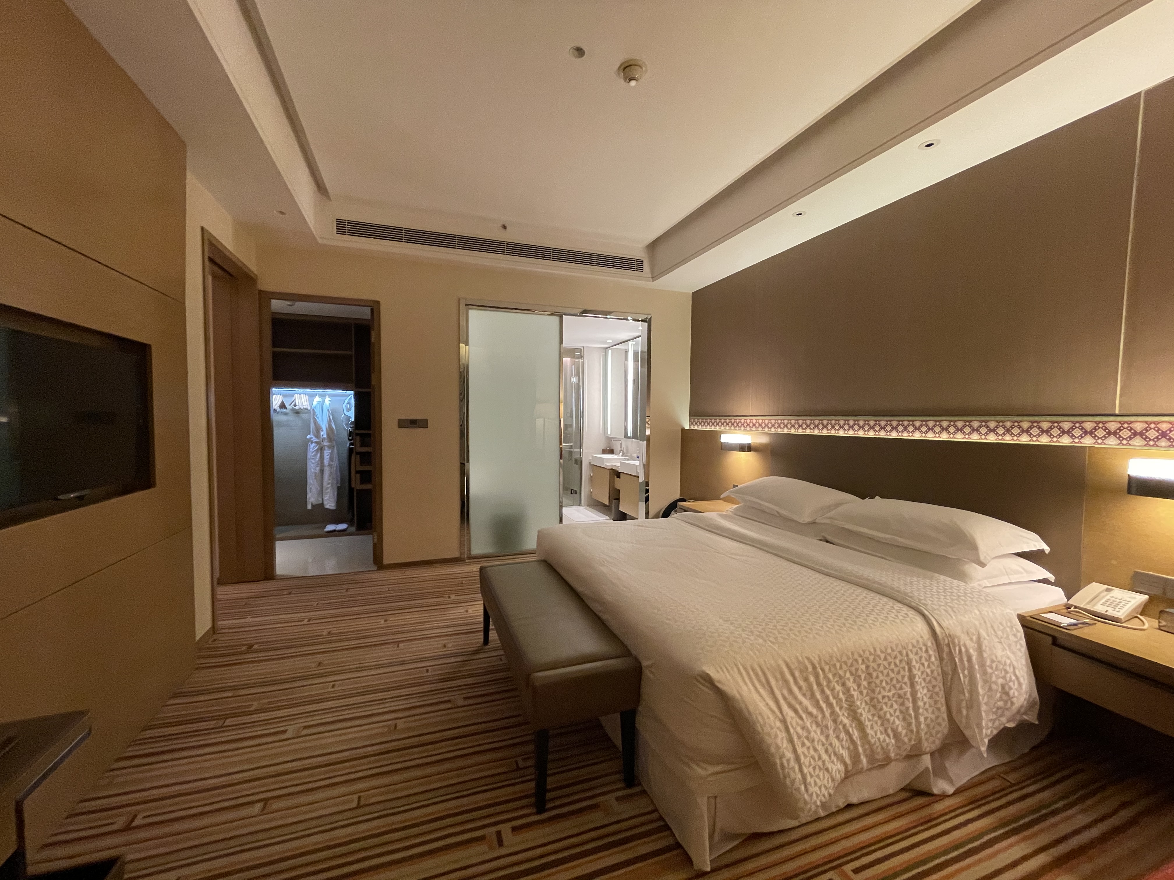ָϲ  FOUR POINTS by sheraton