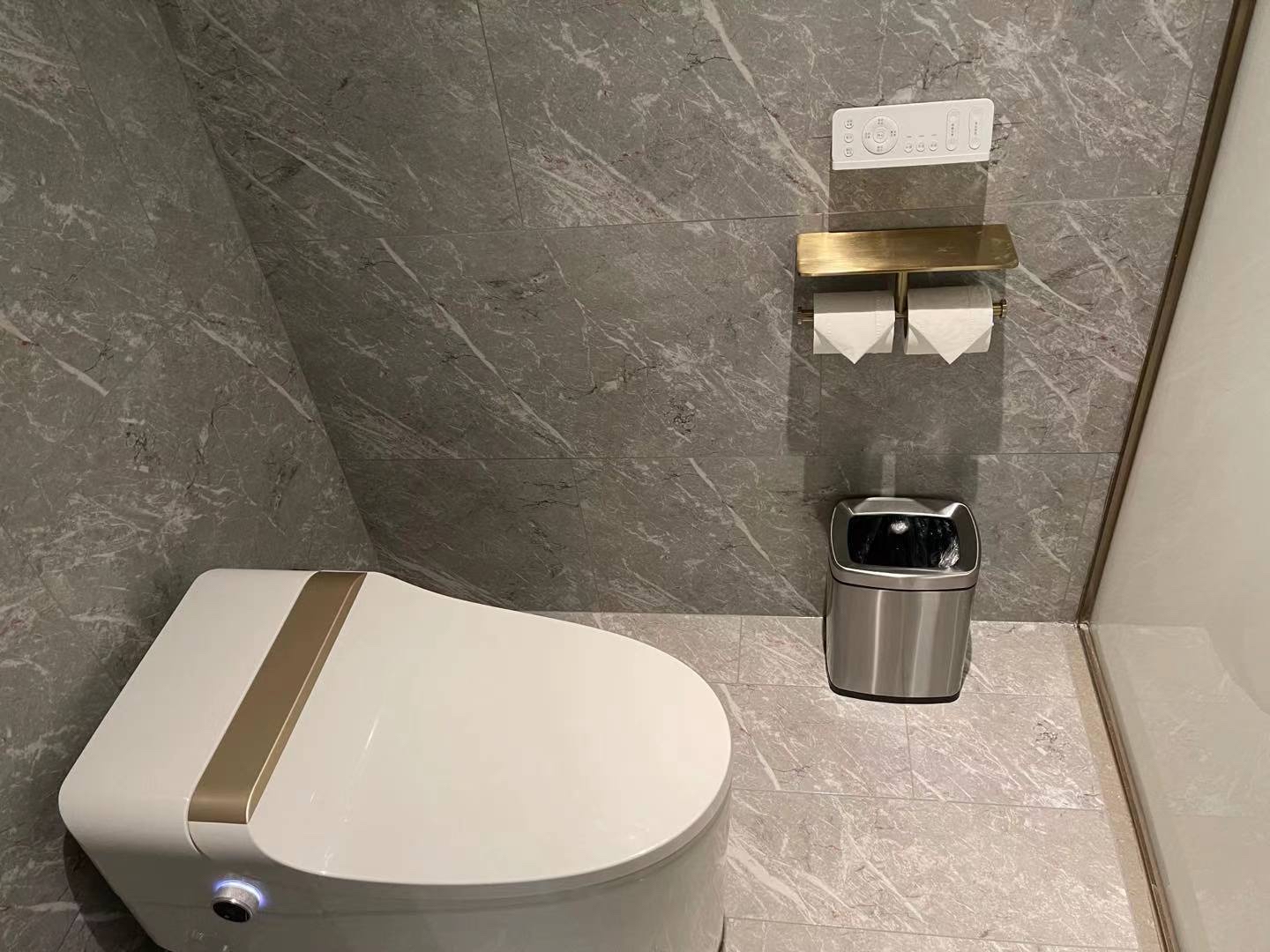 ݰ˳վӾƵ꣬ͥ׷