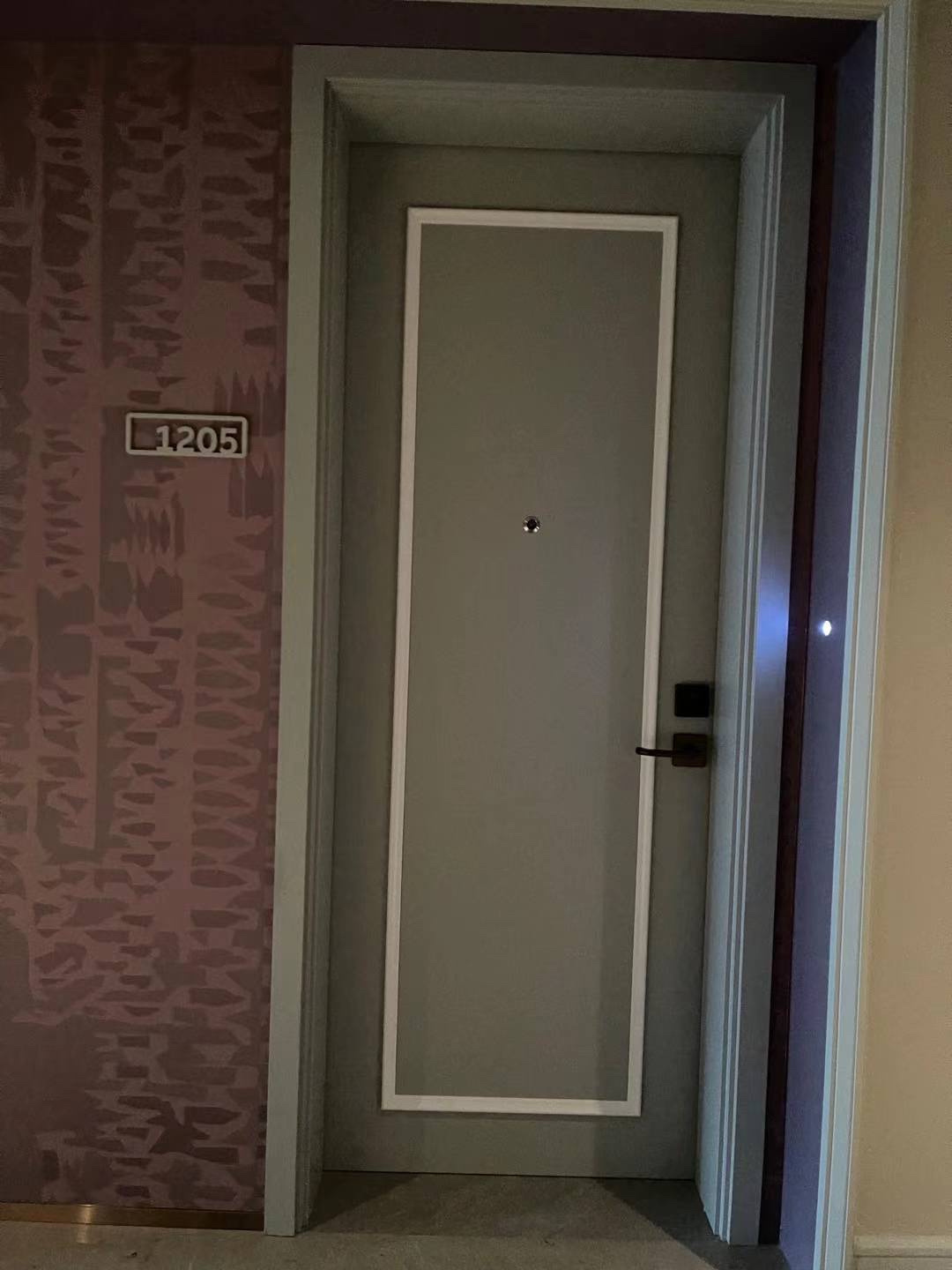 ݰ˳վӾƵ꣬ͥ׷