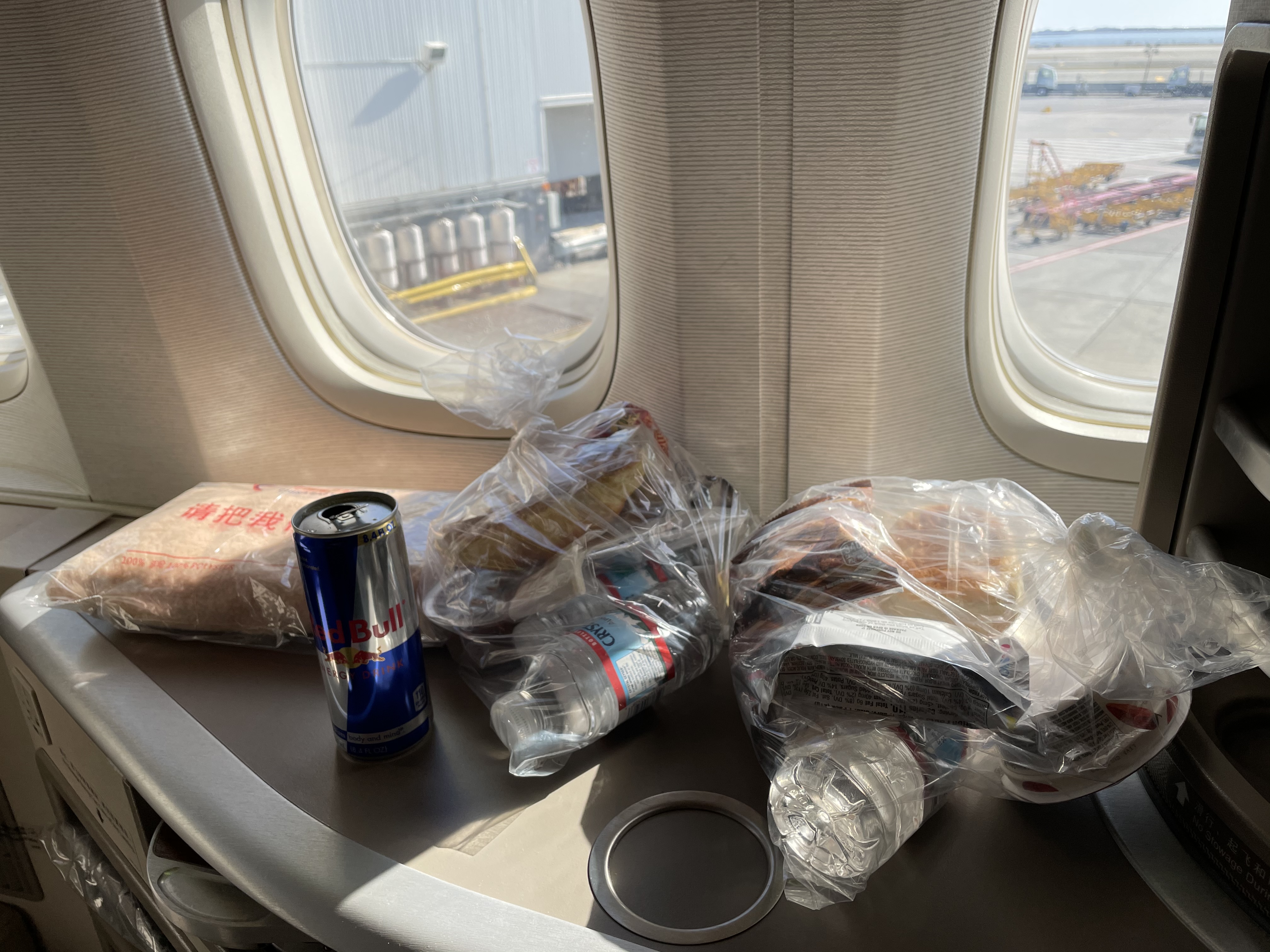 ʱһ룬һˡMU588 JFK-PVG ڼ湫շб