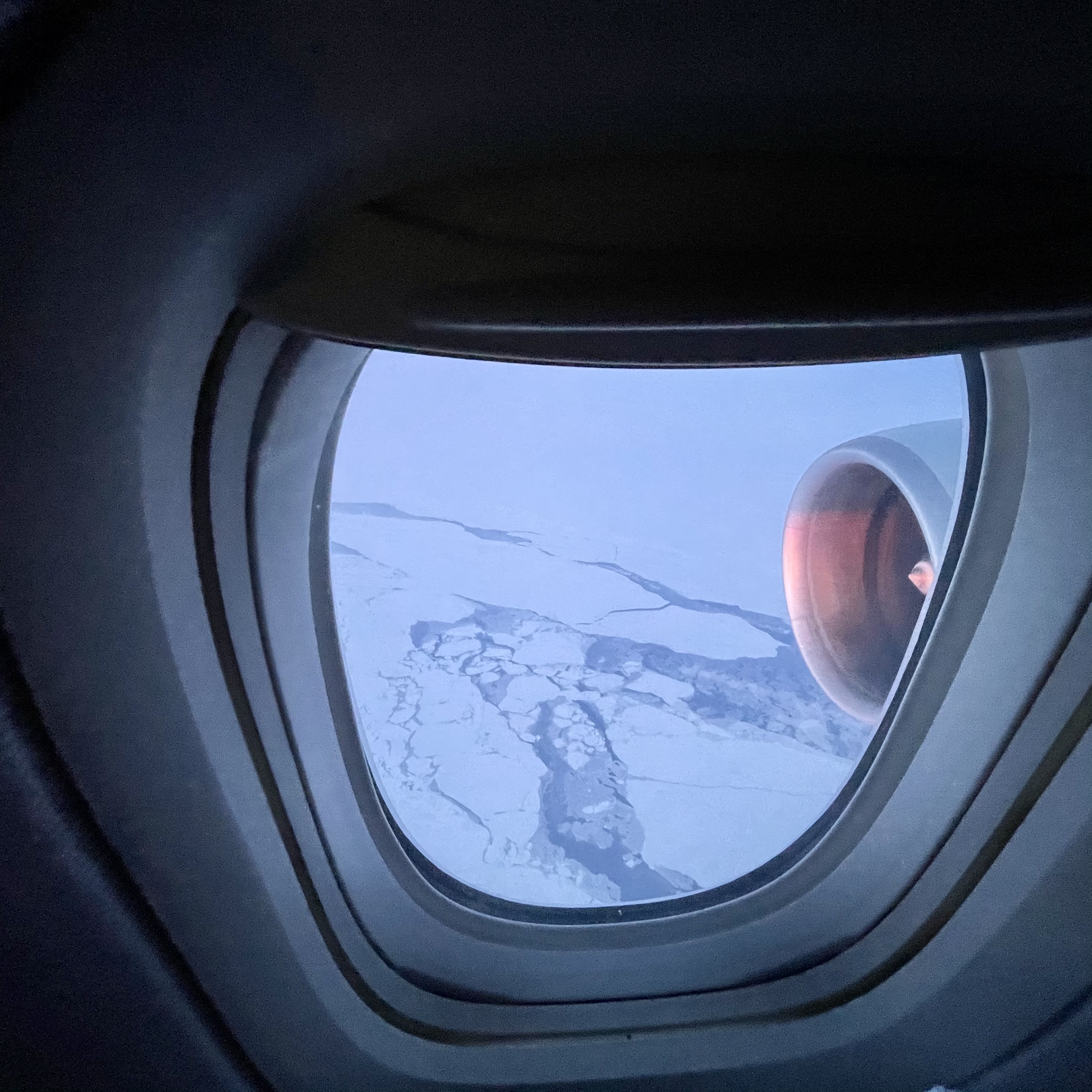 ʱһ룬һˡMU588 JFK-PVG ڼ湫շб