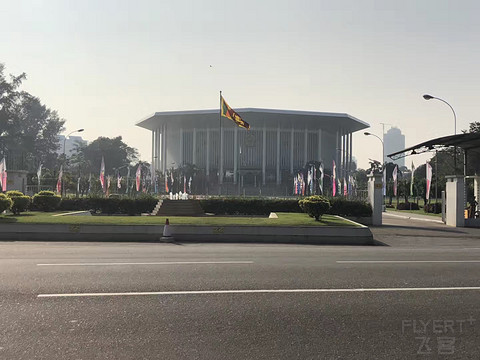 以前正常日子的飞行记录 一个人的斯里兰卡游 回程遇到最严安检 第一次搭乘**33L