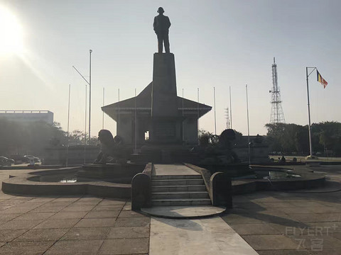 以前正常日子的飞行记录 一个人的斯里兰卡游 回程遇到最严安检 第一次搭乘**33L
