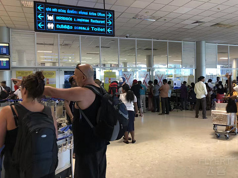 以前正常日子的飞行记录 一个人的斯里兰卡游 回程遇到最严安检 第一次搭乘**33L