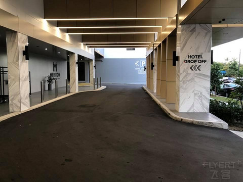 以前正常日子的飞行记录 搭乘**33H公务舱由悉尼飞往武汉