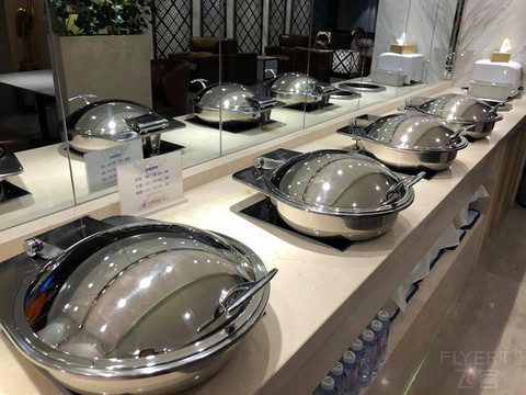 以前的简单记录 第一次经历航班长时间延误 搭乘**国内头等舱由武汉前往杭州