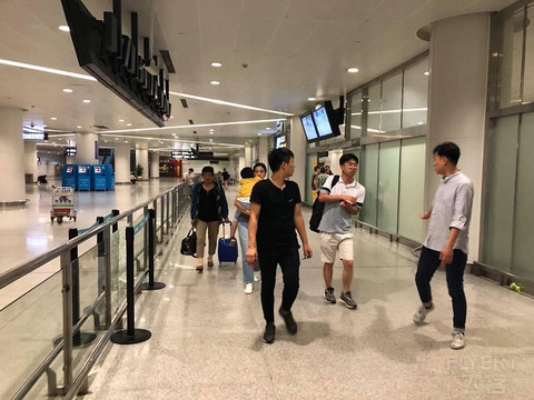 以前的简单记录 第一次经历航班长时间延误 搭乘**国内头等舱由武汉前往杭州