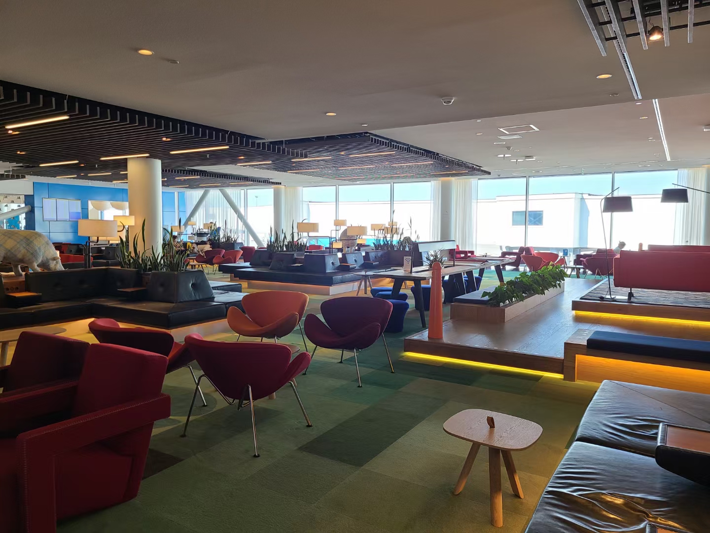 ķ˹صʷذYOTELAIR Amsterdam Schiphol Transit Hotel