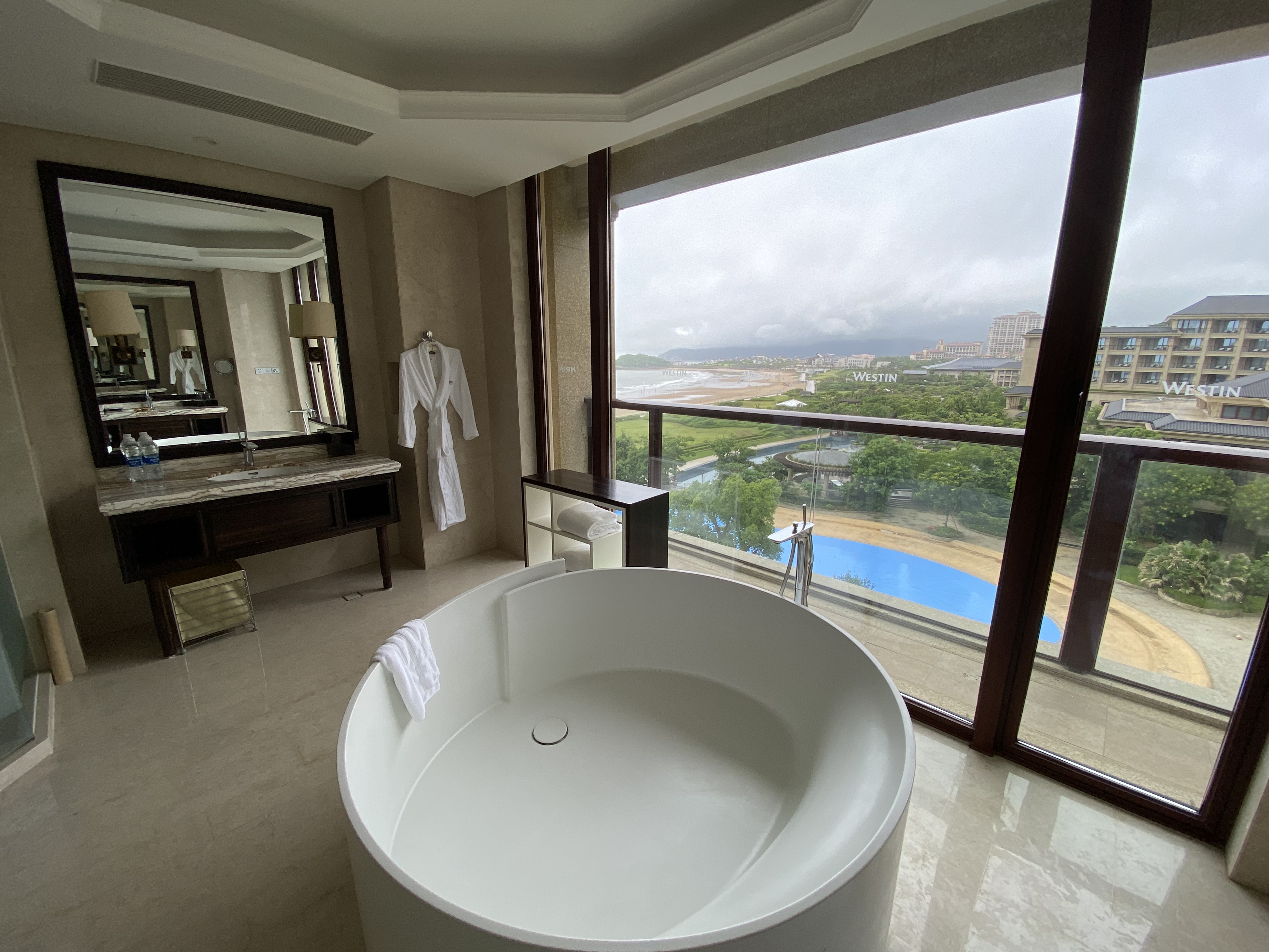 WESTIN  ɽҼ̳˹͡