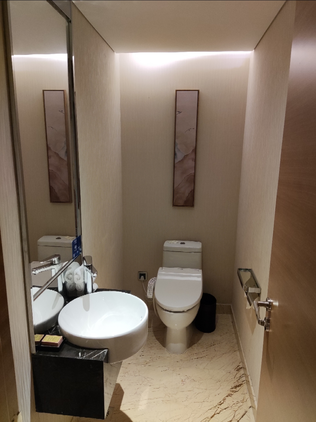 Tonyʦ;ܰ㾡-ˢ̨𺣰Hilton