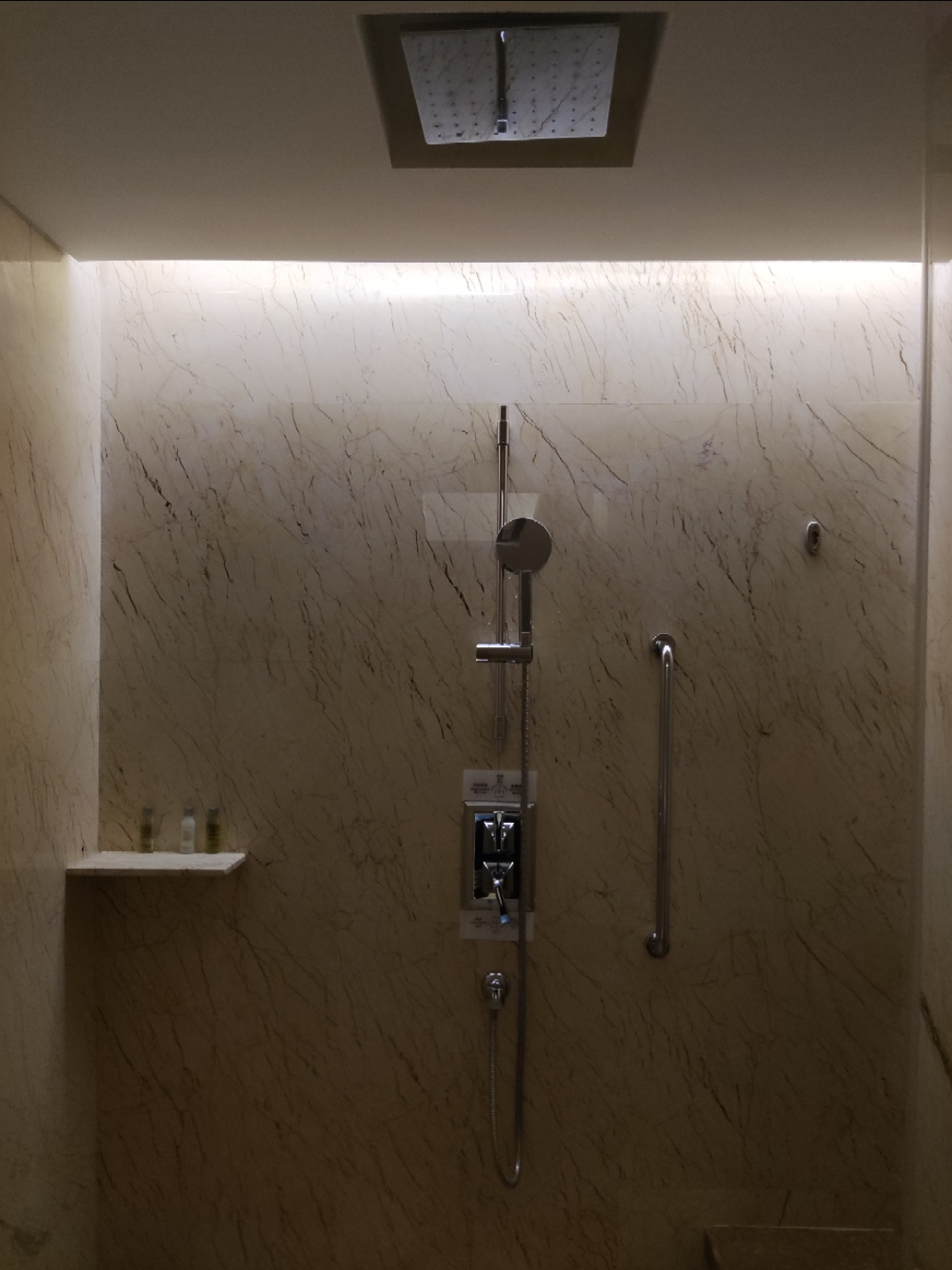 Tonyʦ;ܰ㾡-ˢ̨𺣰Hilton