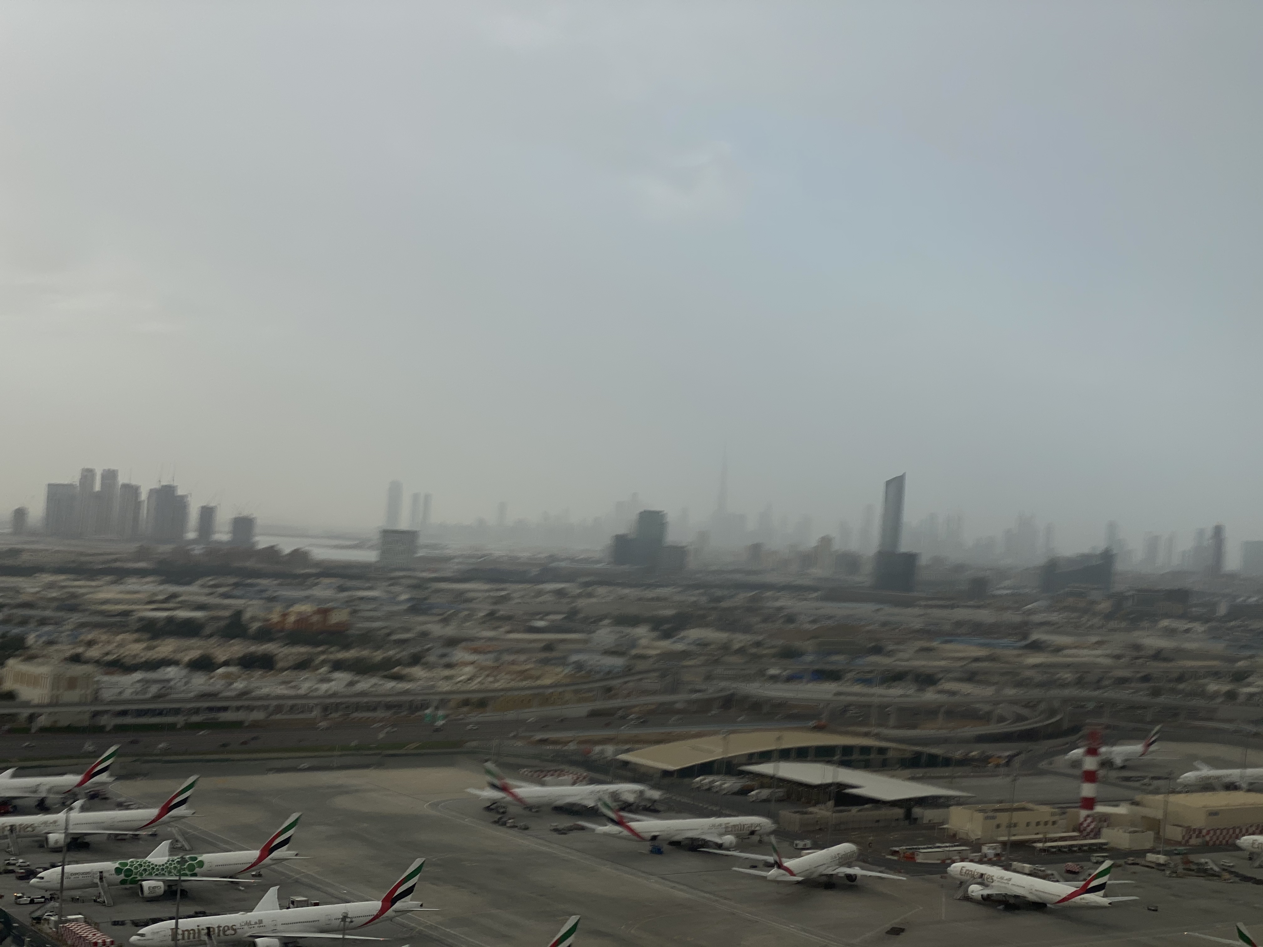 կܶ
EDI-DXB-BKK-PHN-CAN-CGQ