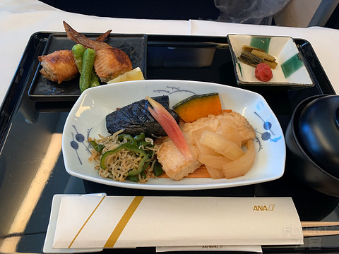 【返美记3】全日空ANA 777头等舱 包舱飞行体验 NRT-ORD暨师生返美攻略 【返美记3】全日空ANA 777头等舱 包舱飞行体验 NRT-ORD暨师生返美攻略