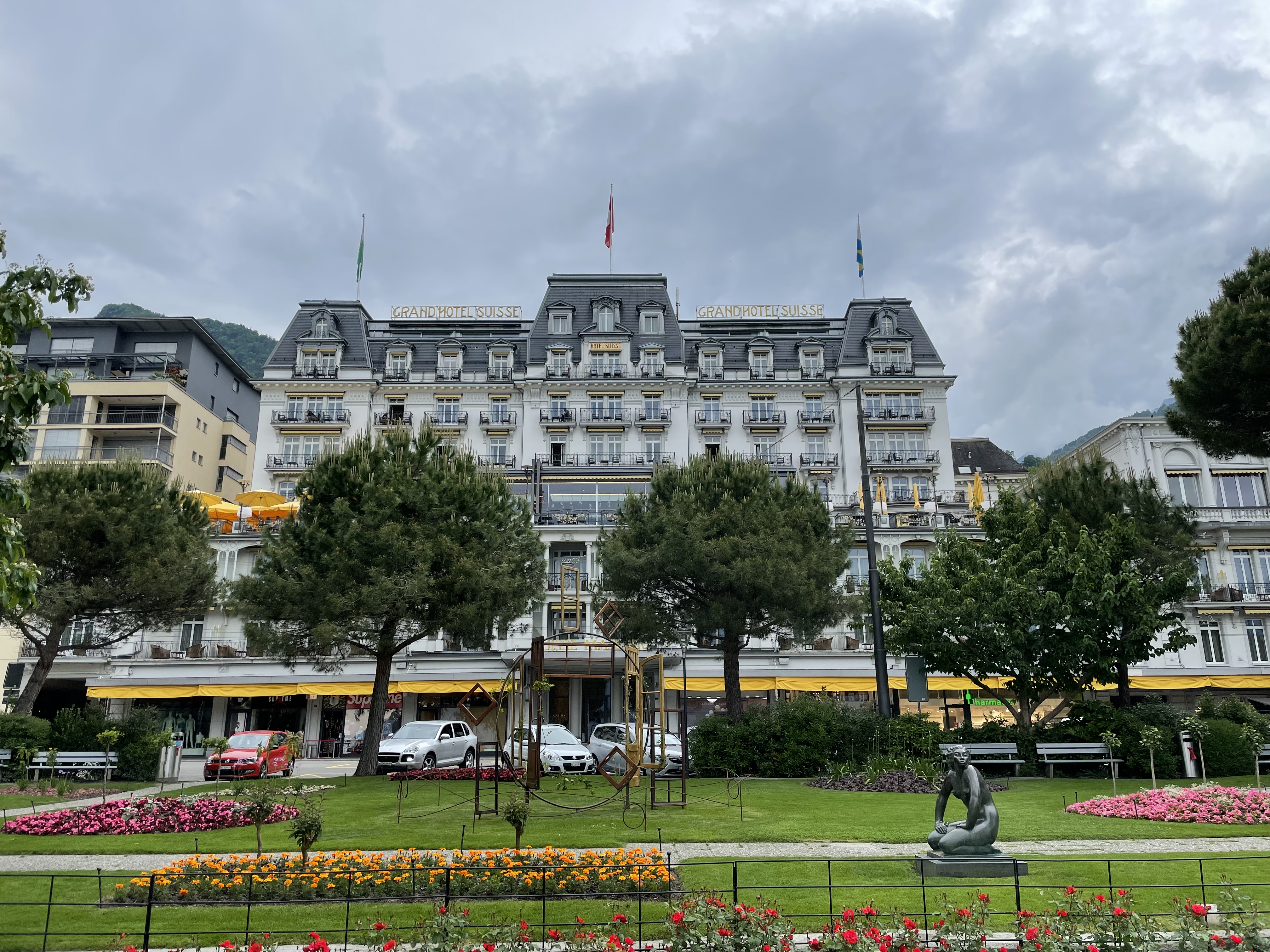 ߺϷ羰 Grand hotel Suisse-Majestic Autograph Collection ƵһС