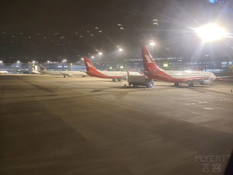 323执飞的东航石家庄-上海浦东公务舱飞行报告；MU5232 SJW-PVG