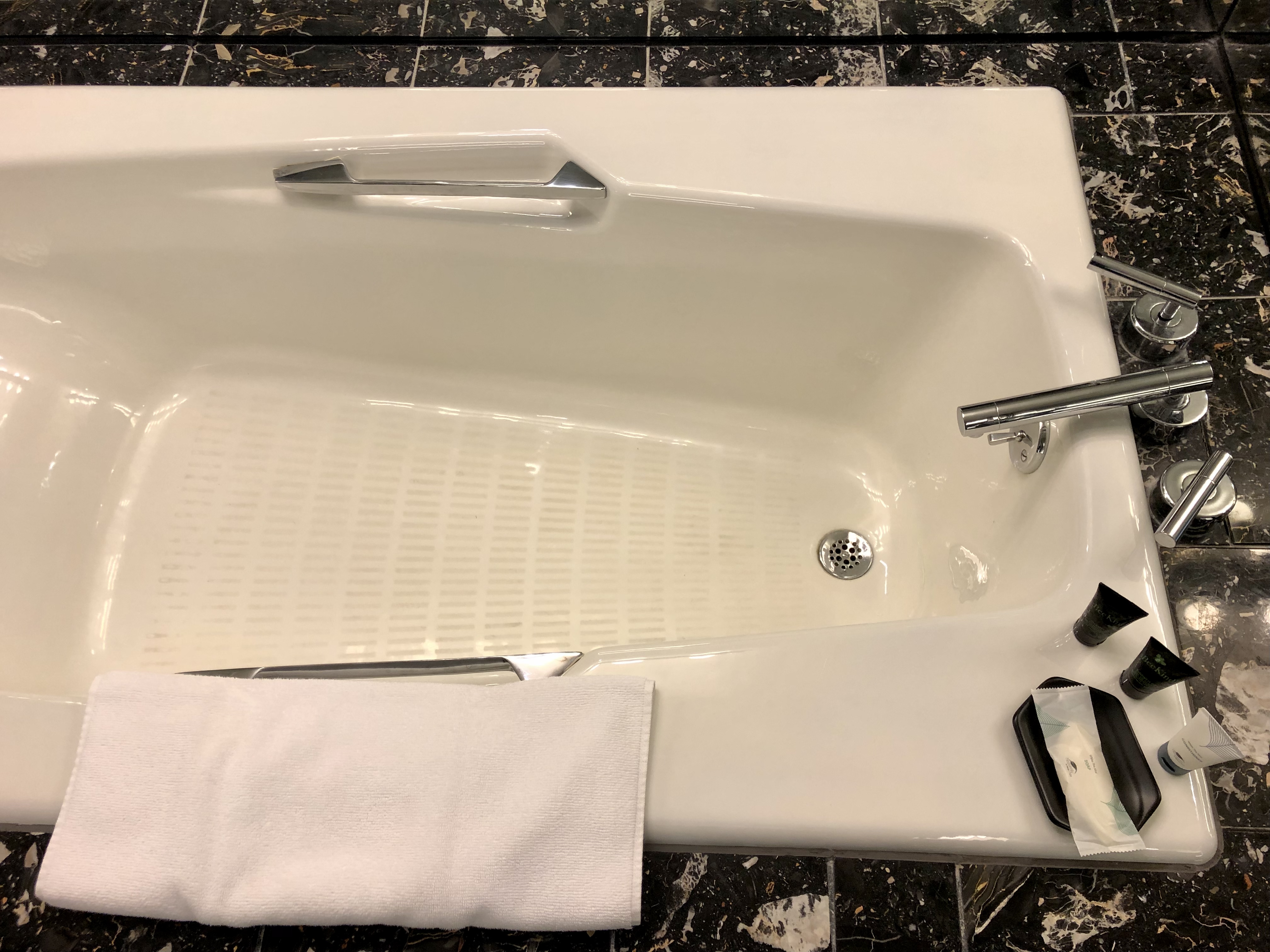  ֥Ӹӱ˹͡Ƶ 
The Westin Chicago River North