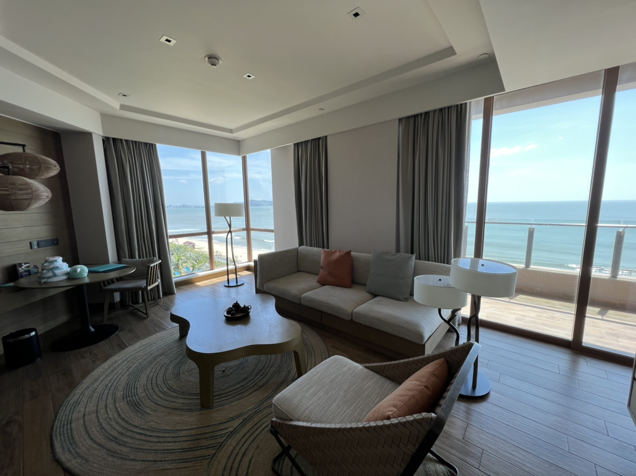 DT by Hilton Shanweiβϣ־Ƶк18׷Premium Suite ס