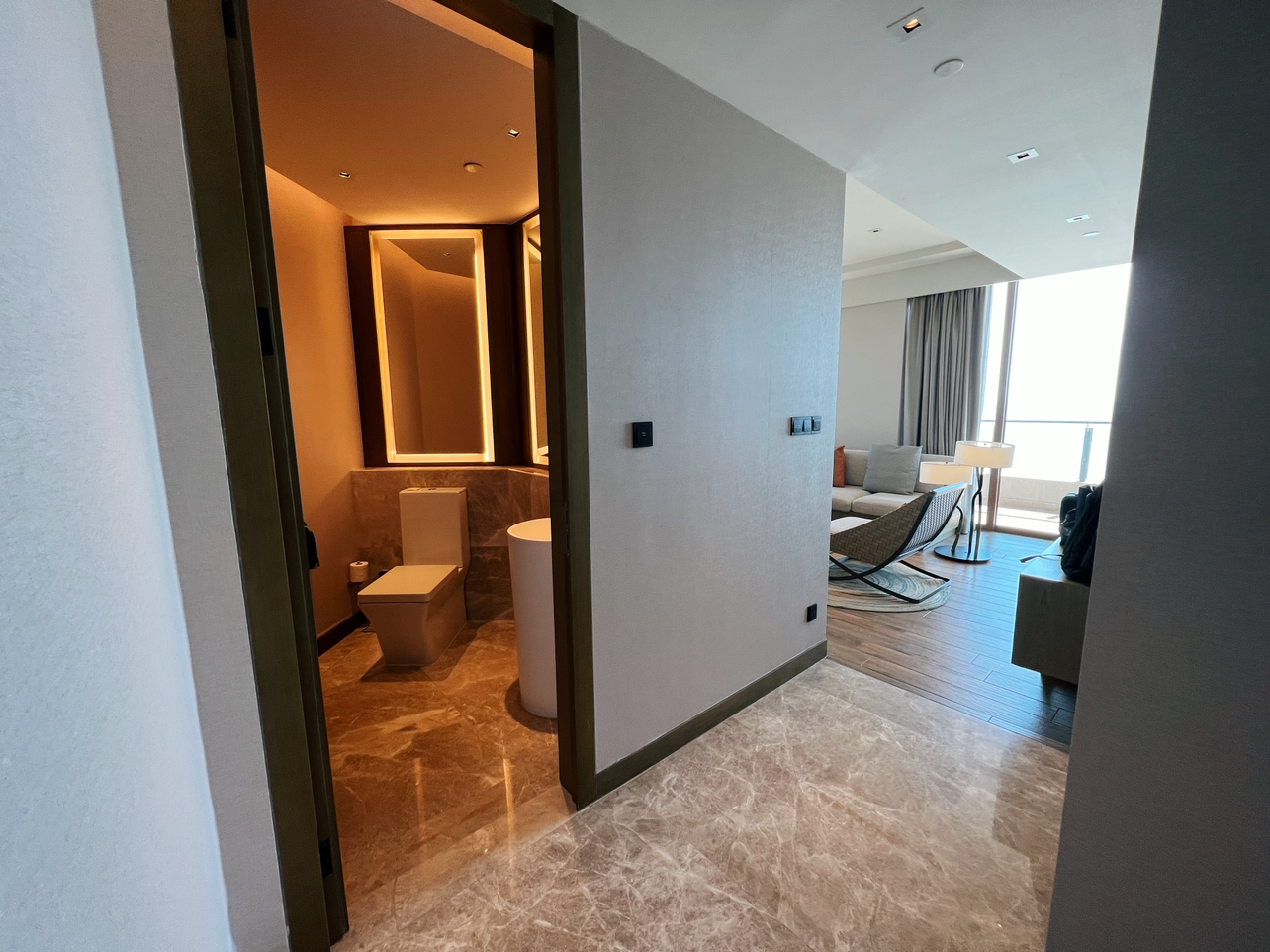 DT by Hilton Shanweiβϣ־Ƶк18׷Premium Suite ס